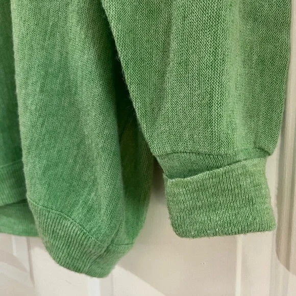 Vintage Izod V-Neck Sweater 70s Green Alligator Logo Preppy Old Money L - Picture 8 of 10